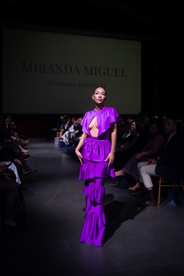 Video de moda: desfile en El Salvador Runway